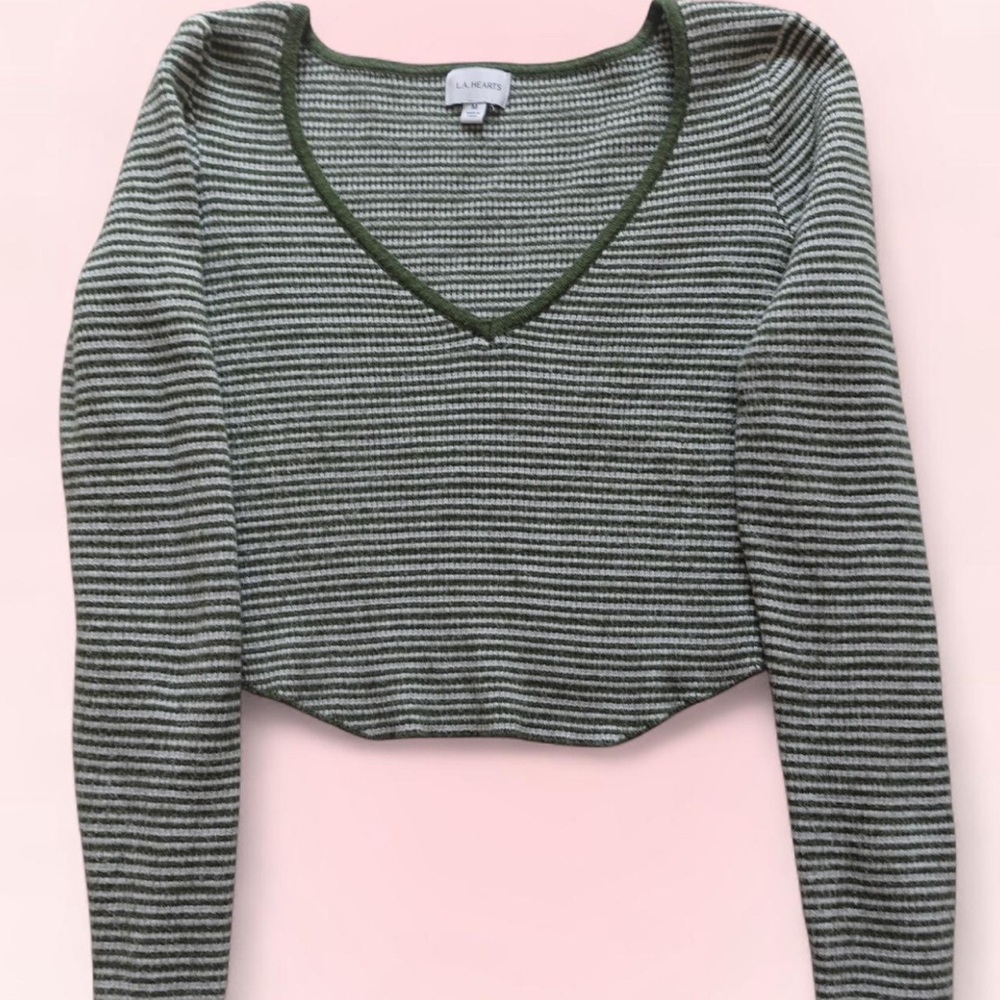 Striped V-Neck Long Sleeve Top
